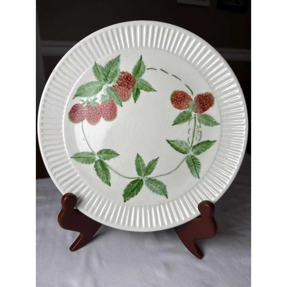 Vintage Hand Painted Raspberry Ceramic Decorative Plate Fluted Rim 8.25 Inch